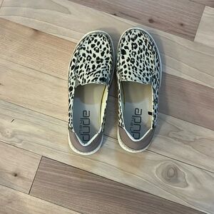 Hey Dude leopard size 9